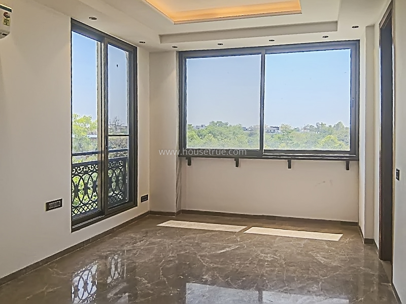 3 BHK Flat For Rent in Defence Colony