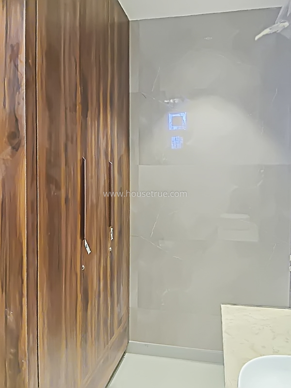 3 BHK Flat For Rent in Defence Colony