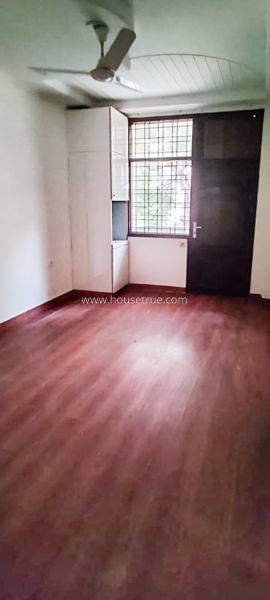 3 BHK Flat For Rent in Defence Colony