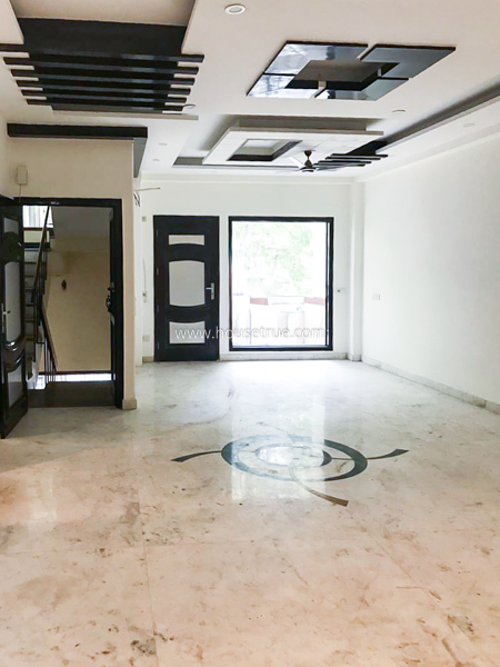 3 BHK Flat For Rent in Defence Colony