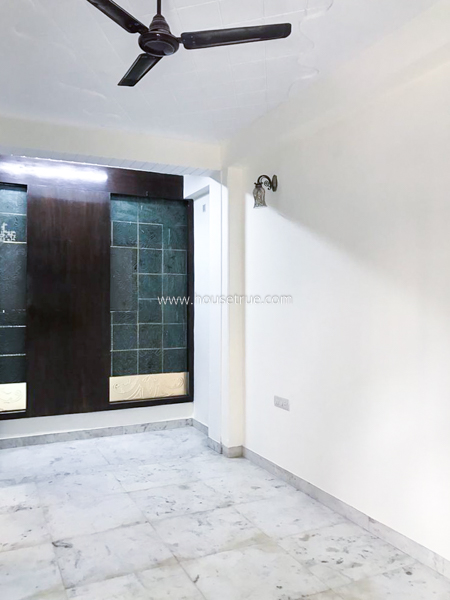 3 BHK Flat For Rent in Defence Colony