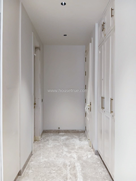 3 BHK Flat For Rent in Defence Colony