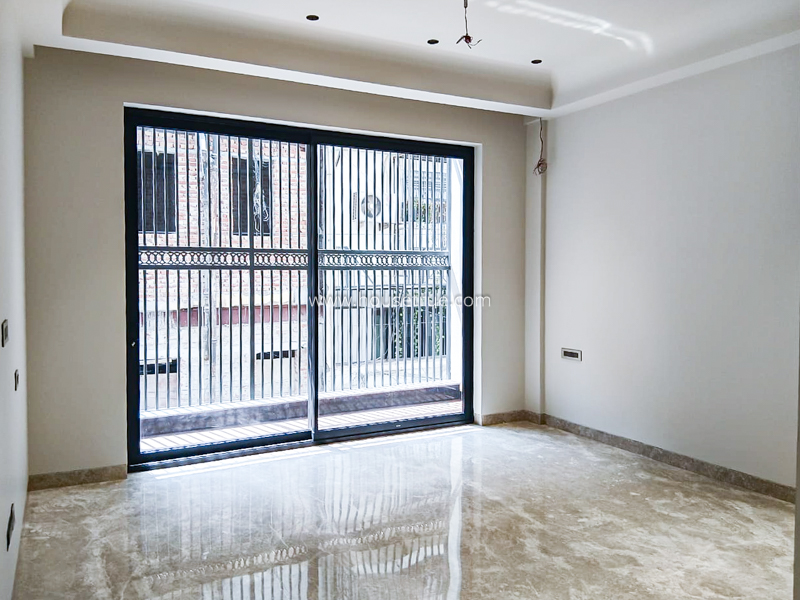 3 BHK Flat For Rent in Defence Colony