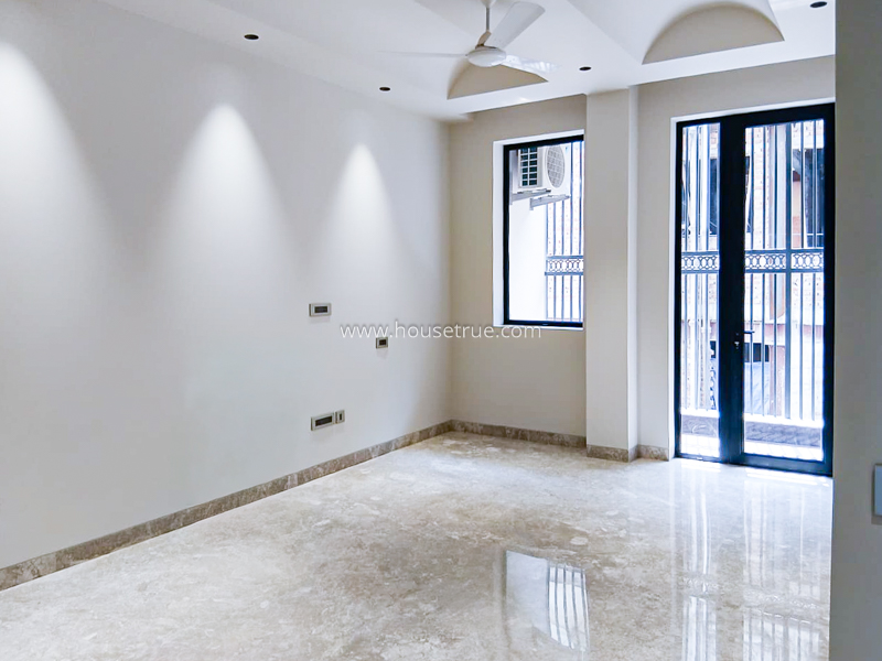 3 BHK Flat For Rent in Defence Colony