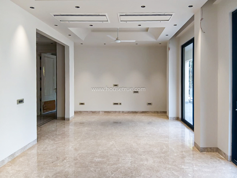 3 BHK Flat For Rent in Defence Colony