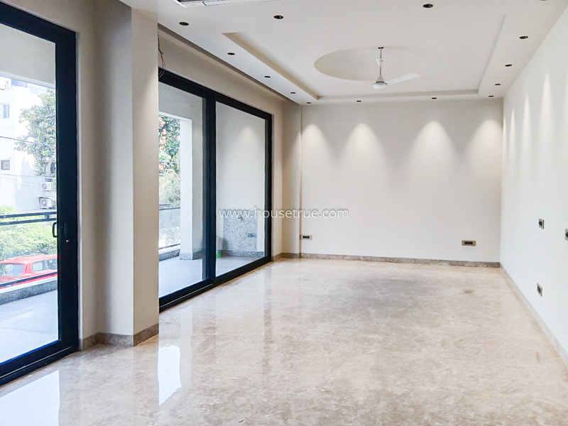 3 BHK Flat For Rent in Defence Colony