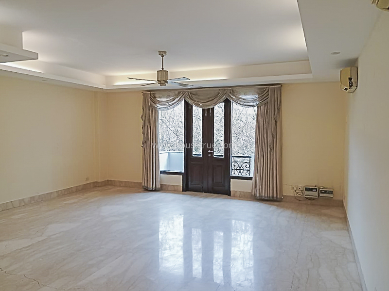 4 BHK Flat For Rent in South Extension 2