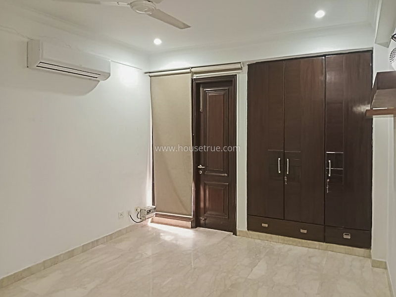 4 BHK Flat For Rent in South Extension 2