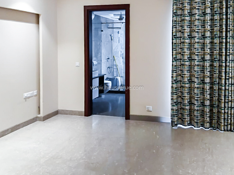 3 BHK Flat For Rent in Defence Colony