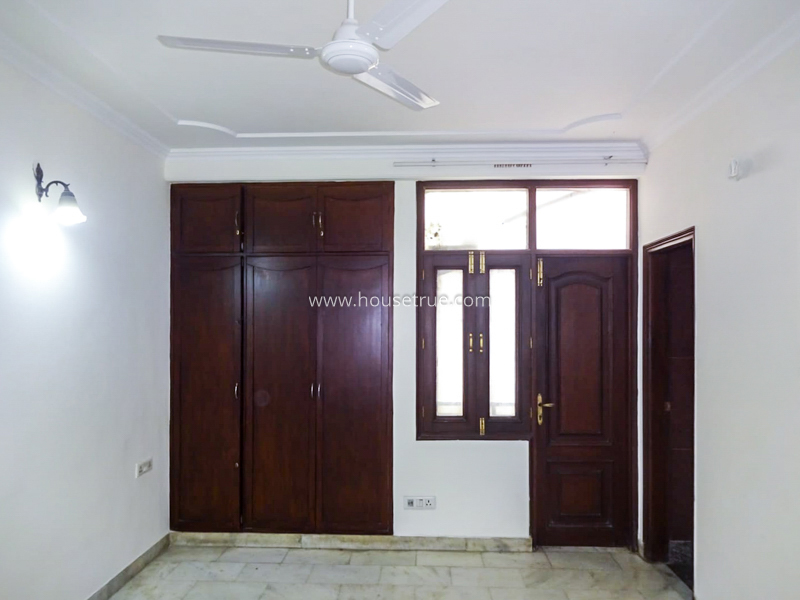 4 BHK Flat For Rent in New Friends Colony