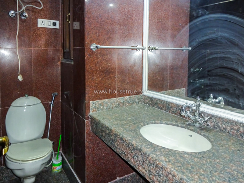 4 BHK Flat For Rent in New Friends Colony