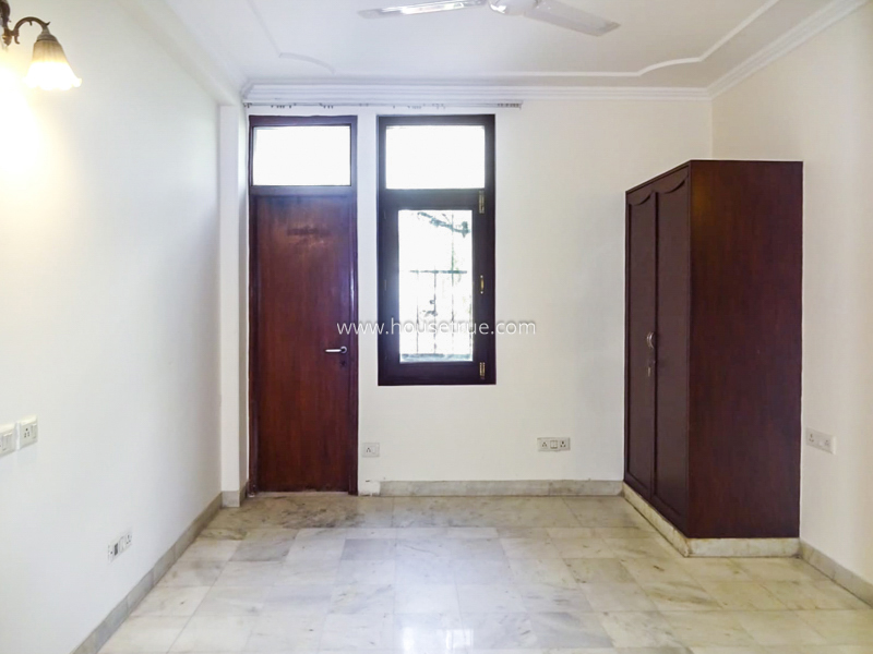 4 BHK Flat For Rent in New Friends Colony