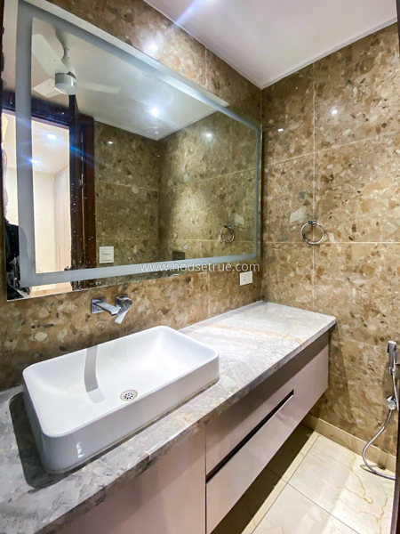 3 BHK Flat For Rent in Jangpura Extension