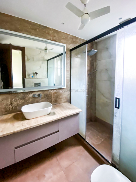 3 BHK Flat For Rent in Jangpura Extension