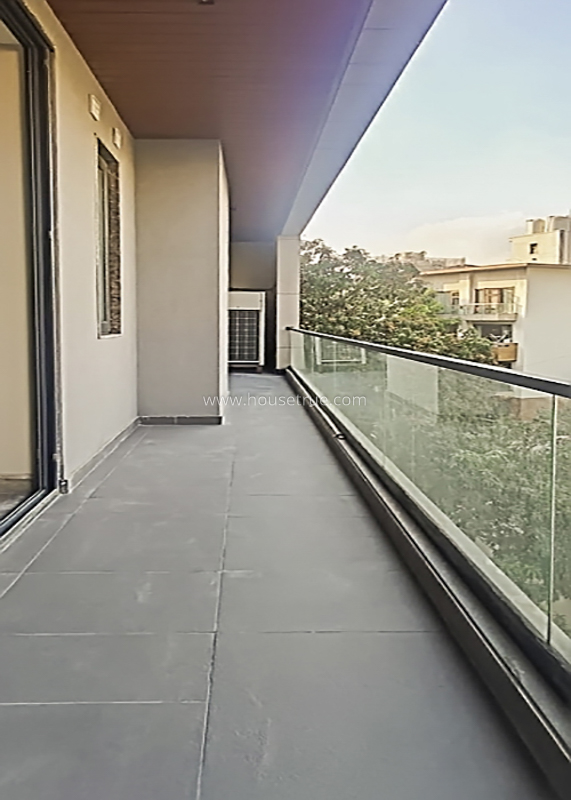 4 BHK Flat For Rent in Defence Colony