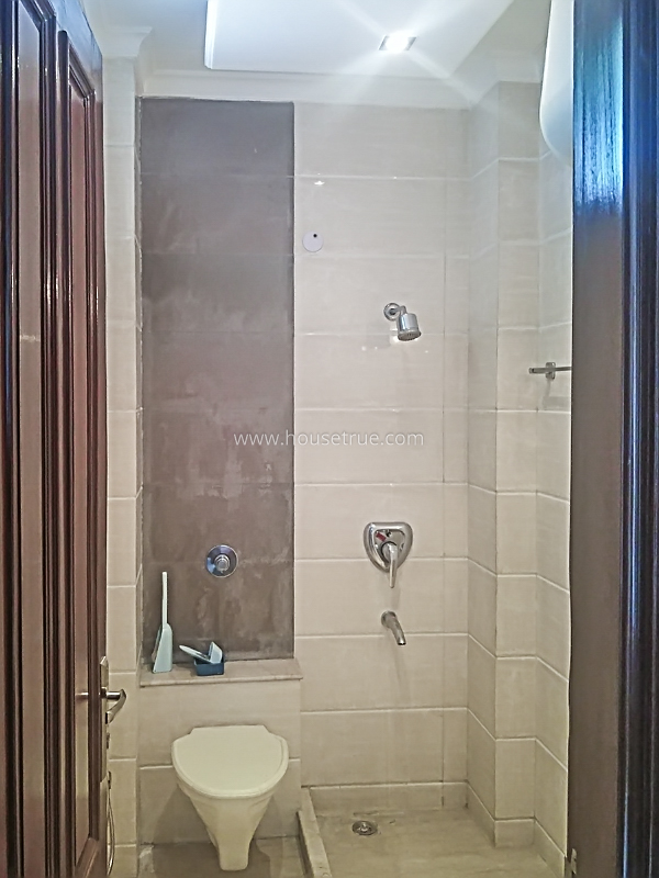 3 BHK Builder Floor For Rent in Greater Kailash Part 1