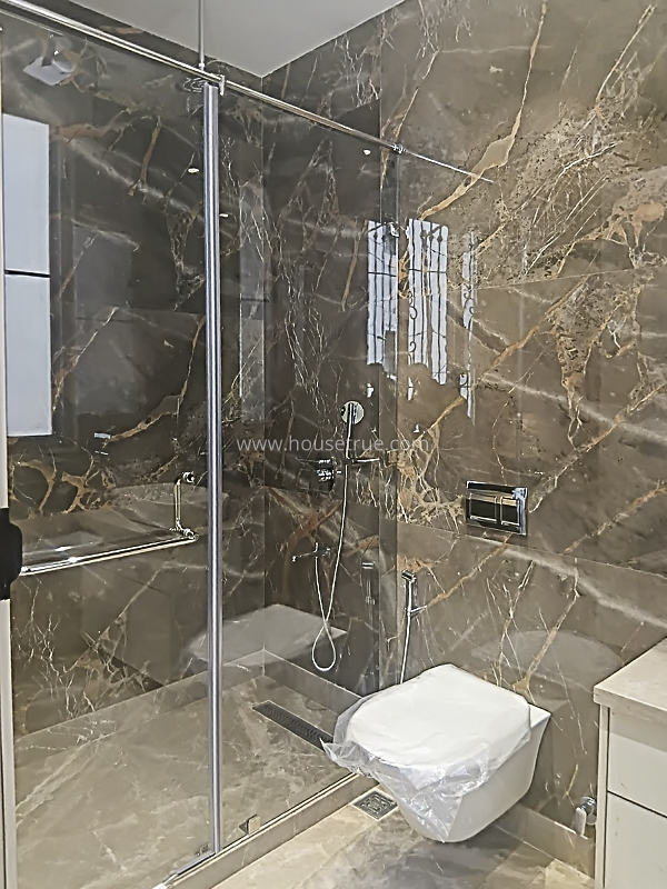 4 BHK Flat For Rent in Defence Colony