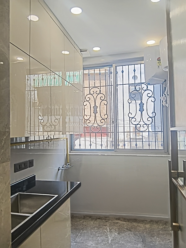 4 BHK Flat For Rent in Defence Colony