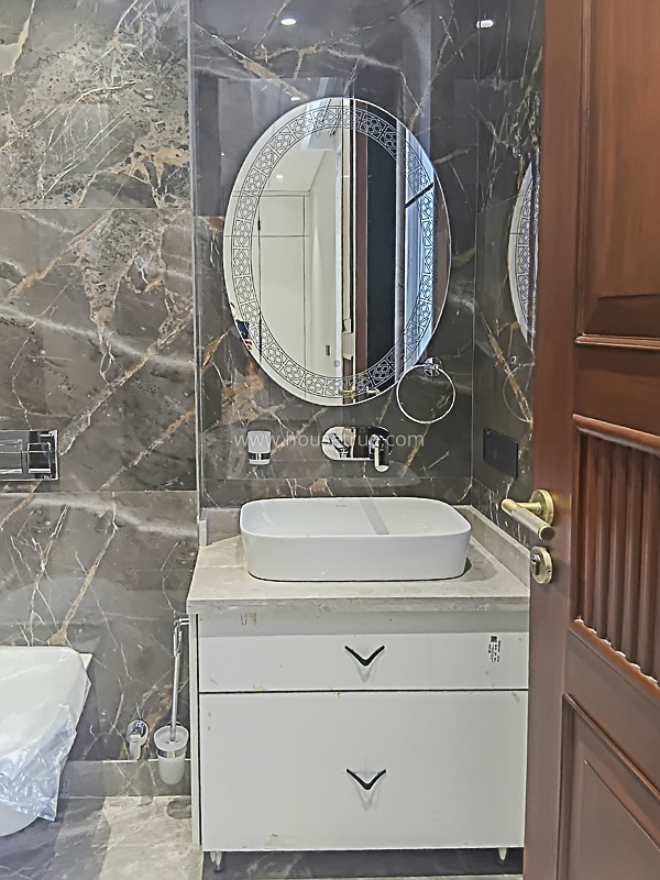 4 BHK Flat For Rent in Defence Colony