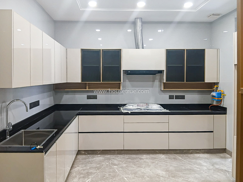 4 BHK Flat For Rent in Defence Colony