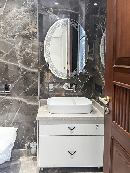 4 BHK Flat For Rent in Defence Colony