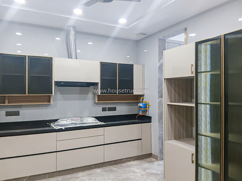 4 BHK Flat For Rent in Defence Colony