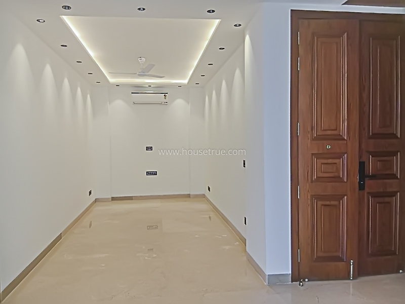 3 BHK Flat For Rent in Defence Colony