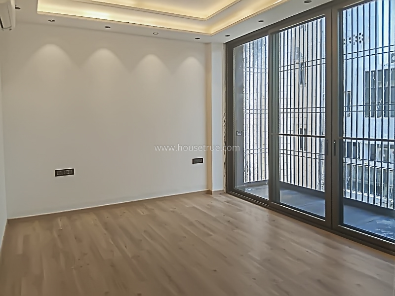 3 BHK Flat For Rent in Defence Colony