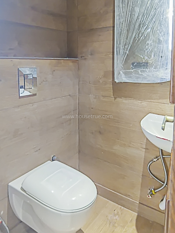 3 BHK Flat For Rent in Defence Colony