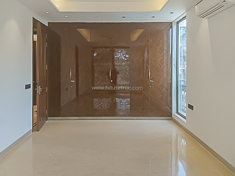 3 BHK Flat For Rent in Defence Colony