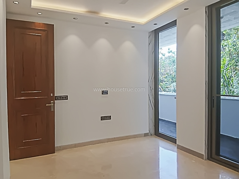 3 BHK Flat For Rent in Defence Colony