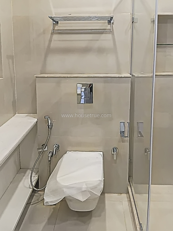 3 BHK Flat For Rent in Defence Colony