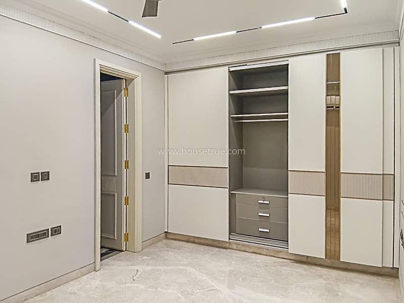 3 BHK Builder Floor For Rent in Defence Colony