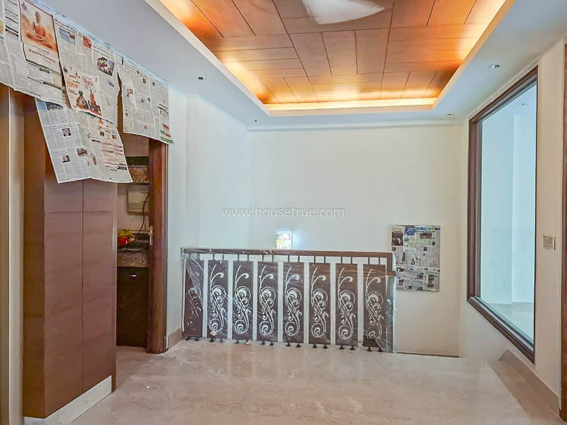 4 BHK Builder Floor For Rent in Shanti Niketan