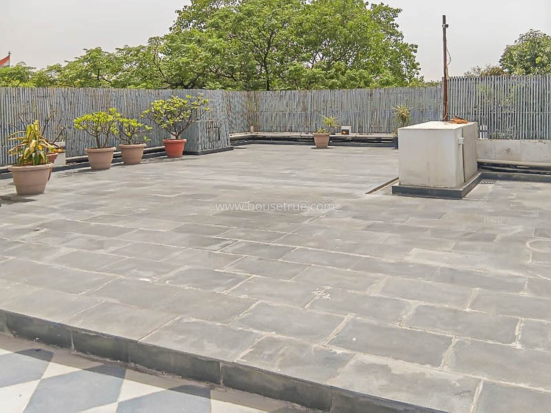 1 BHK Flat For Rent in Golf Links