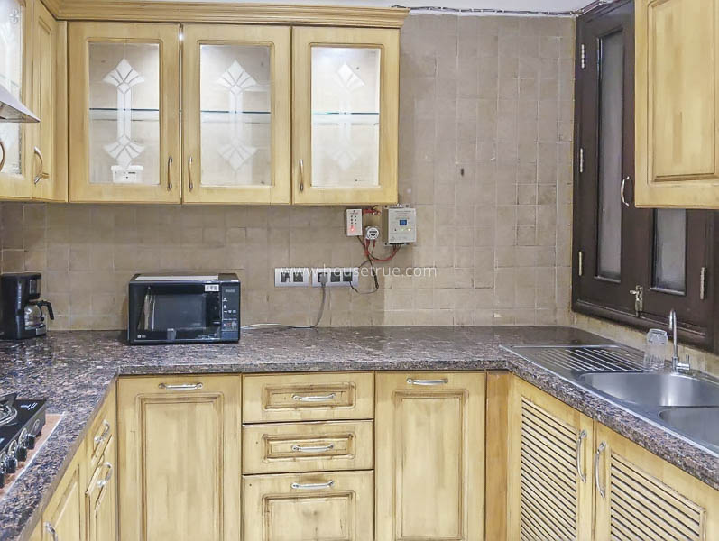 2 BHK Flat For Rent in Defence Colony