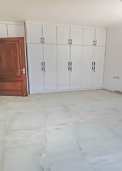 3 BHK Flat For Rent in Defence Colony
