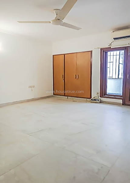 3 BHK Flat For Rent in Defence Colony