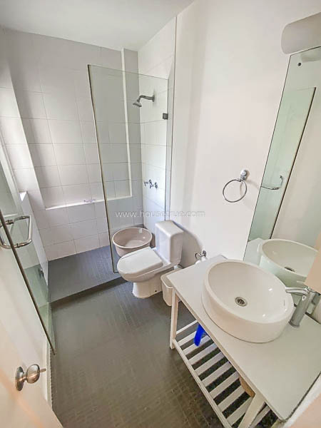 3 BHK Flat For Rent in Nizamuddin East