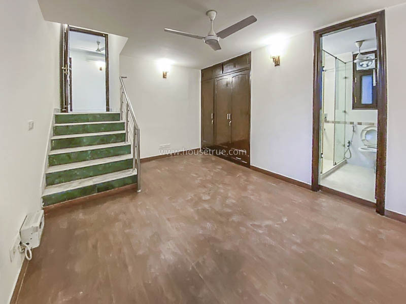 3 BHK Flat For Rent in Defence Colony