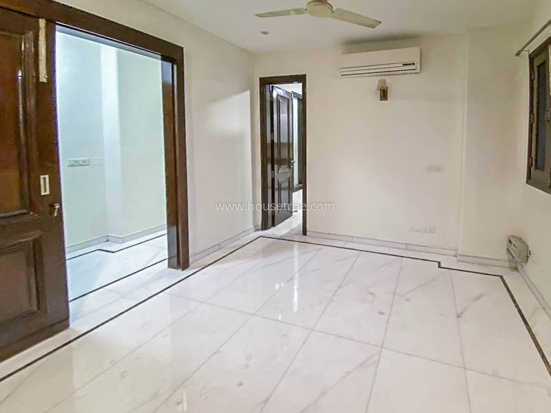 3 BHK Flat For Rent in Defence Colony