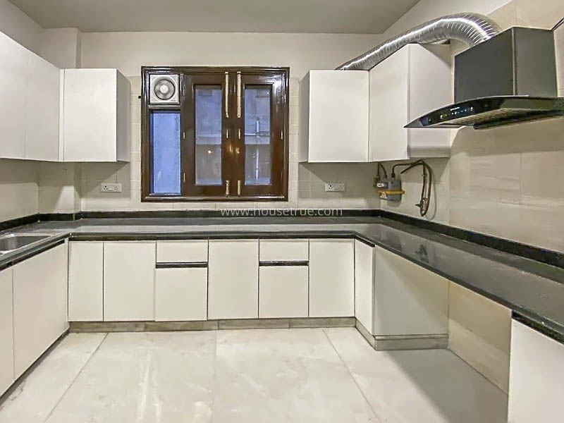 3 BHK Flat For Rent in Defence Colony