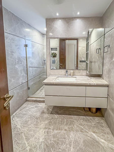 4 BHK Builder Floor For Rent in Ishwar Nagar