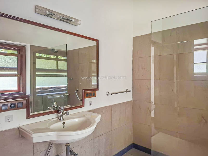 5 BHK House For Rent in Hauz Khas Enclave