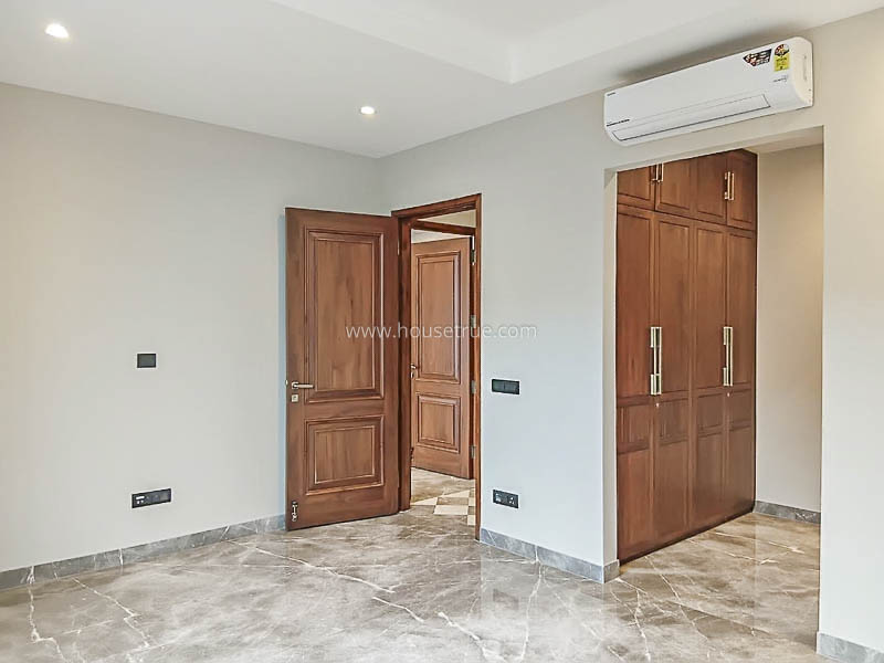 3 BHK Builder Floor For Rent in Defence Colony