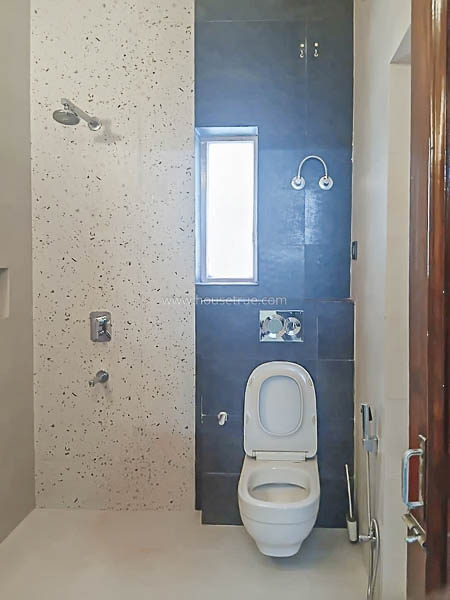 2 BHK Flat For Rent in Defence Colony