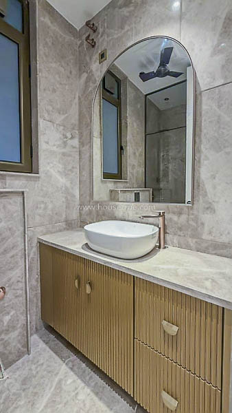 4 BHK Builder Floor For Rent in Defence Colony