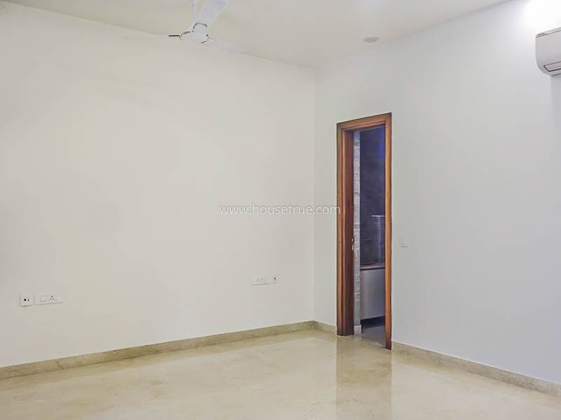 3 BHK Flat For Rent in Defence Colony
