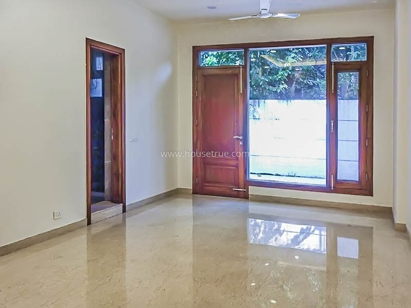 3 BHK Flat For Rent in Defence Colony