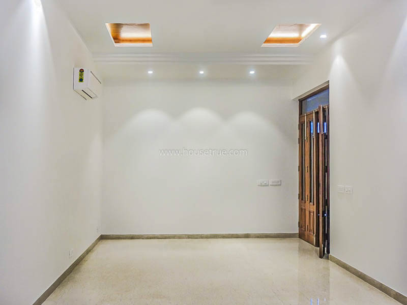 3 BHK Flat For Rent in Defence Colony